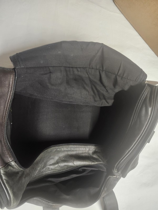 Sharper Image Weekend Duffle Bag Black Leather