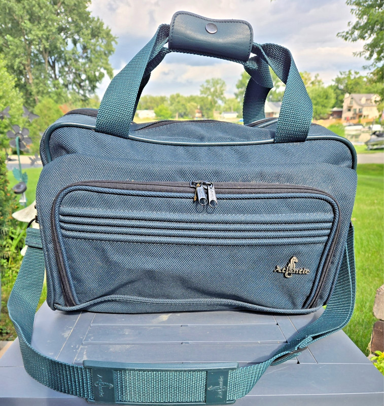 Atlantic Travel Bag Expandable with Shoulder Strap/Hunter Green/8x10x16