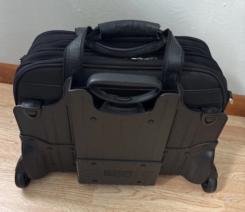 McKlein Vertical Briefcase Bag Black Rolling Carry On Collapsible Handle Leather