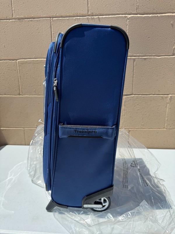 Travelpro Maxlite 5 Softside Expandable Upright 2 Wheel Carry on Luggage 22in gallery