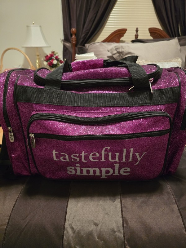 Tastefully Simple Duffle Bag, Mint Cond. Purple Sparkle